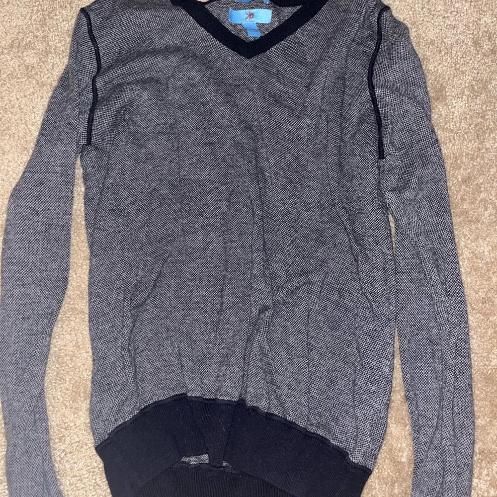 Egara Black and Gray V-Neck Sweater